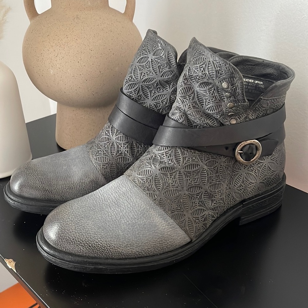 Miz Mooz leather booties